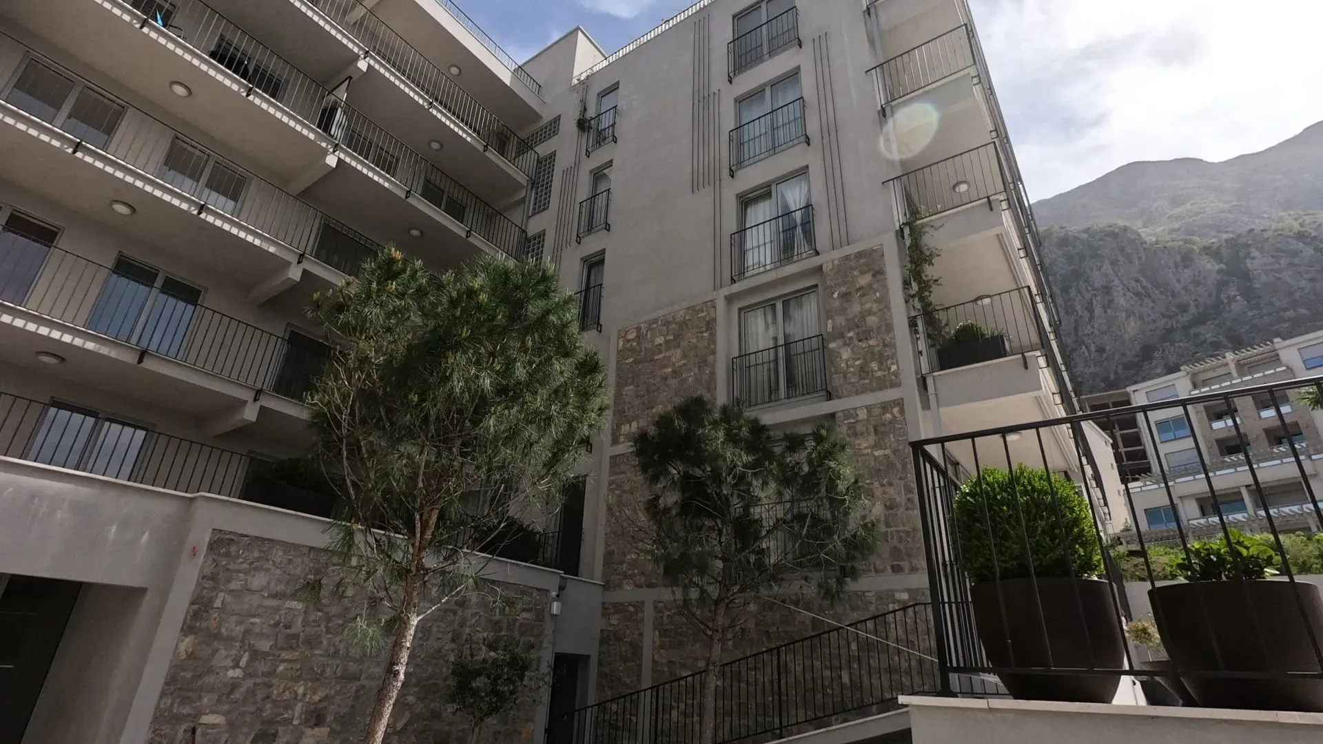 Sale, apartment, 78m², Dobrota, Kotor