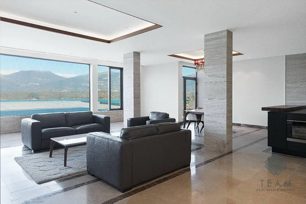 Sale, three bedroom apartment, 230m², Bogišići, Tivat