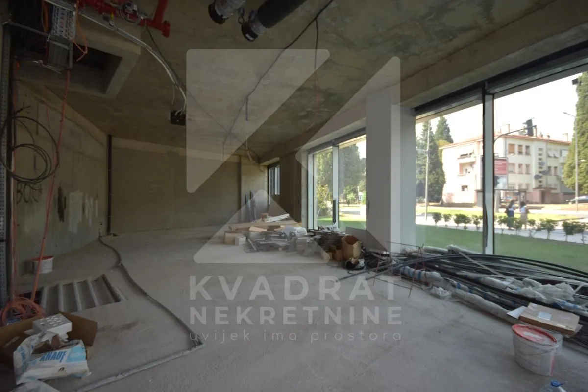 Rent, office space, 2542m², Centar, Podgorica