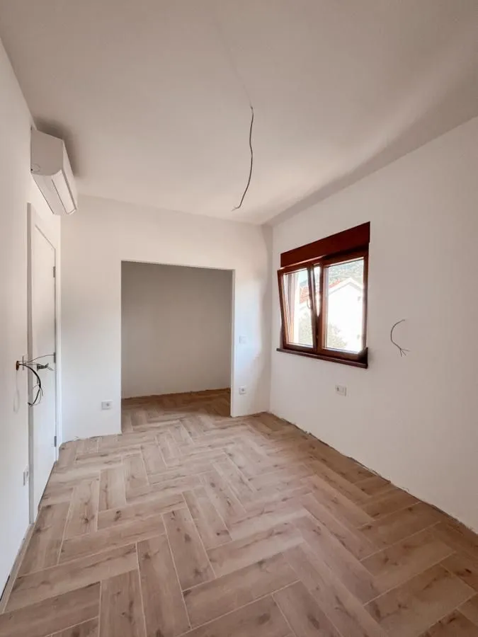 Prodaja, dvosoban stan, 72m², Tivat, Crna Gora