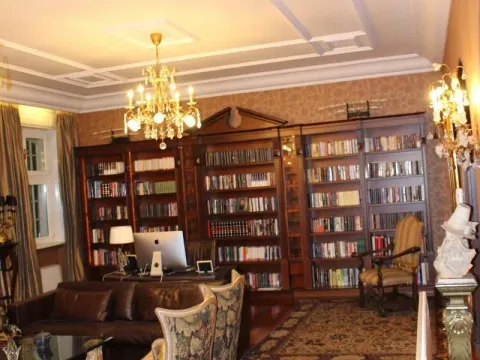 Prodaja, kuća, 1690m², Slavija, Vračar Sve Podlokacije - image 12