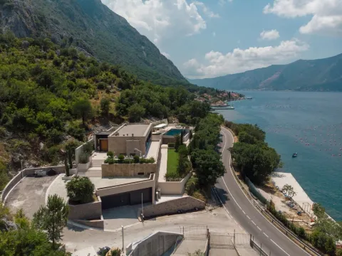 Prodaja, kuća, 526m², Orahovac, Kotor - image 2