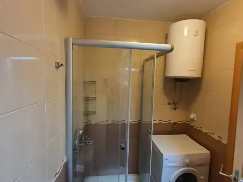 Izdavanje, jednosoban stan, 48m², Centar, Budva - image 3