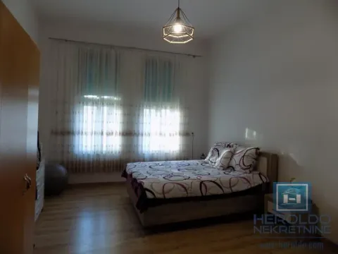Prodaja, trosoban stan, 104m², Ćuprija, Srbija - image 9