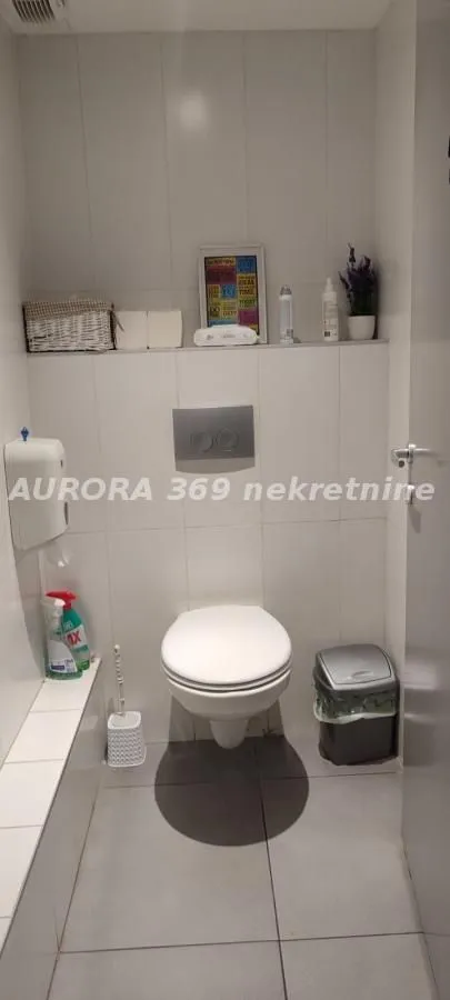 Sale, office space, 274m², Grbavica, Novi Sad Sve Podlokacije
