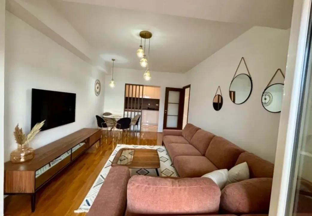 Izdavanje, dvosoban stan, 78m², City Kvart, Podgorica