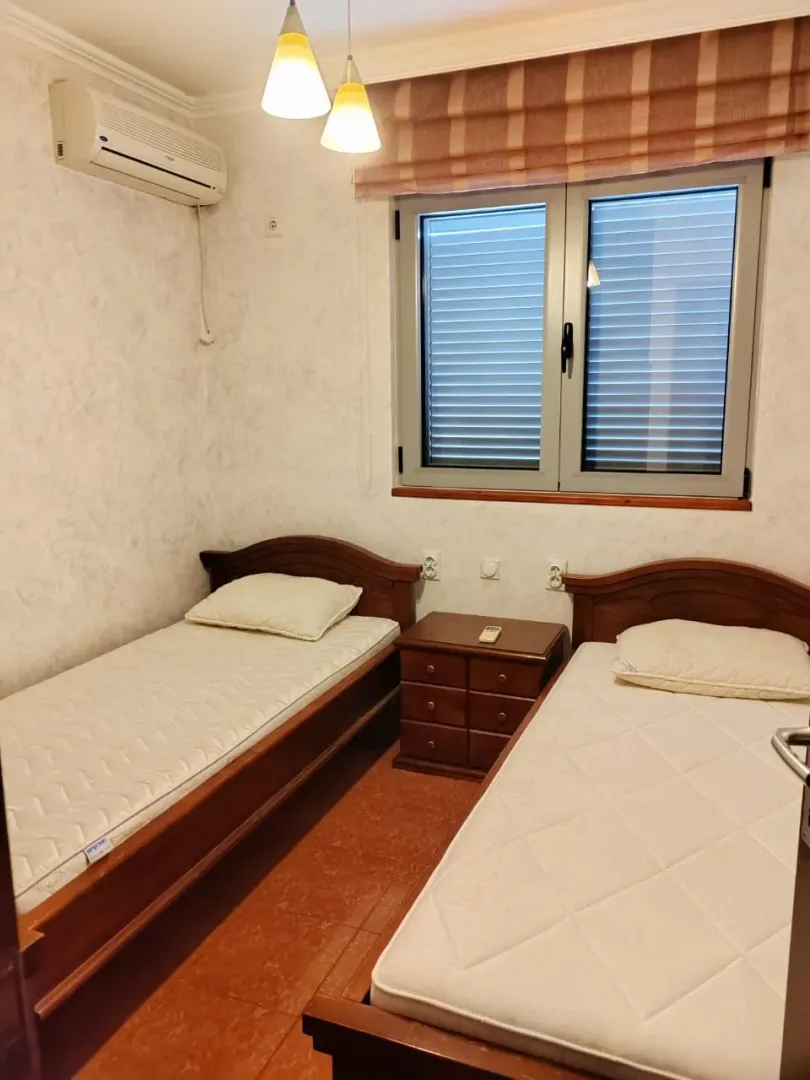 Izdavanje, jednosoban stan, 42m², Rozino, Budva