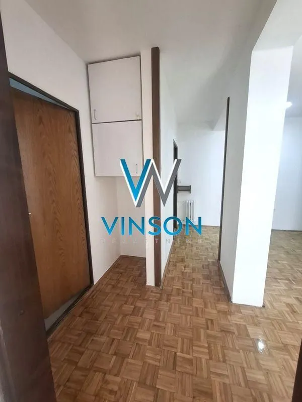 Izdavanje, dvosoban stan, 46m², Centar, Novi Sad