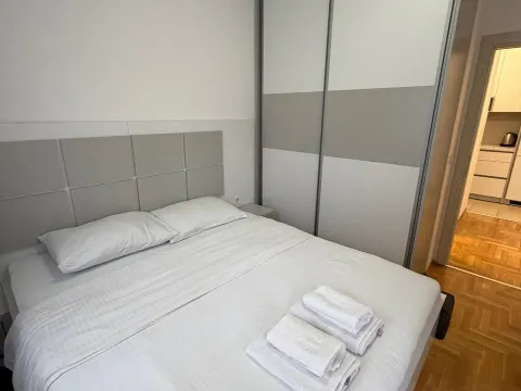 Rent, one bedroom apartment, 44m², Centar, Budva - image 6