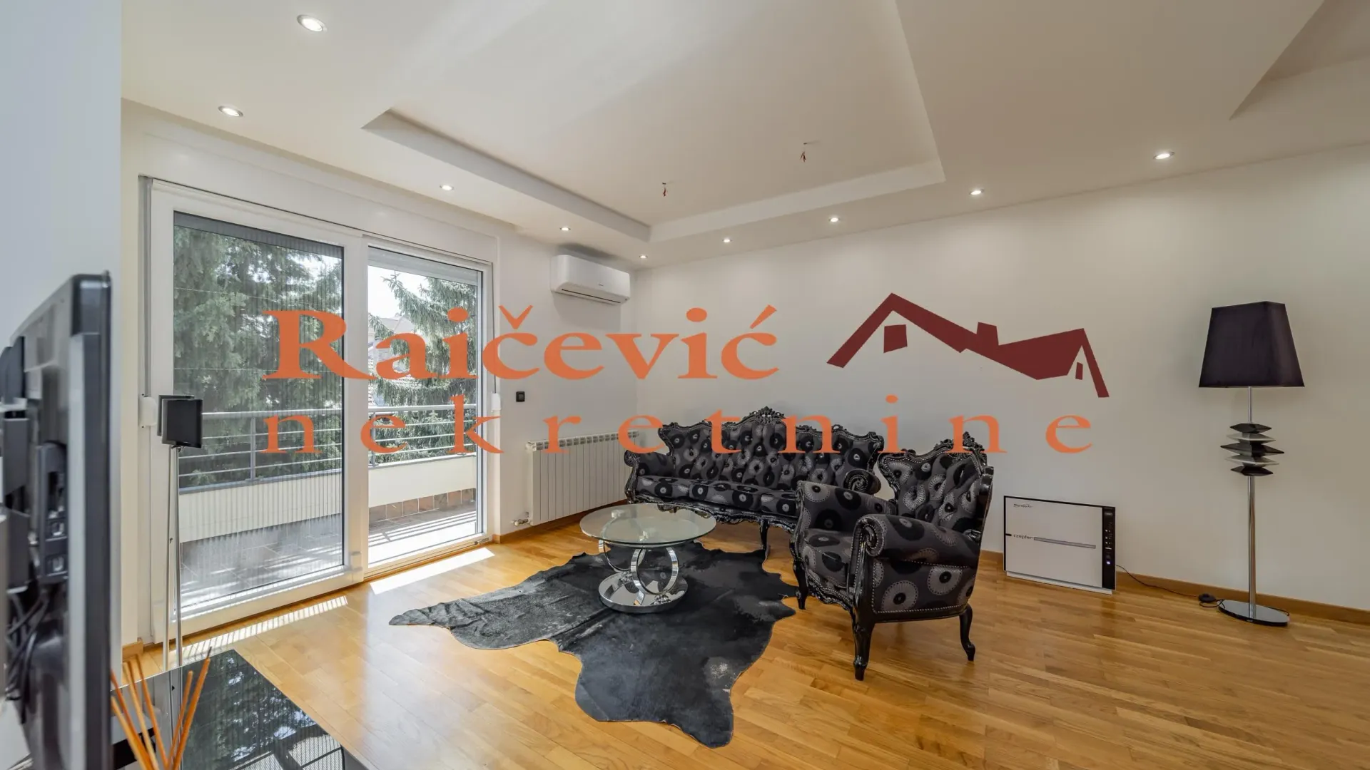 Sale, four bedroom apartment, 132m², Voždovac, Voždovac Sve Podlokacije