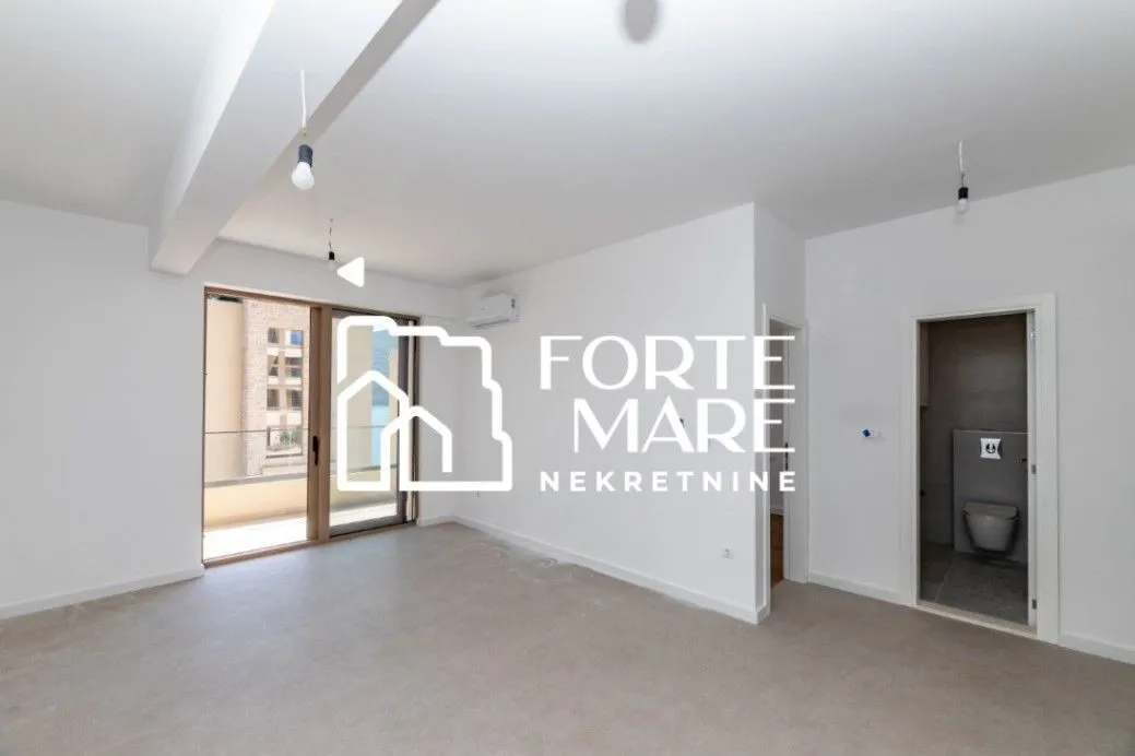 Prodaja, dvosoban stan, 61m², Baošići, Herceg Novi
