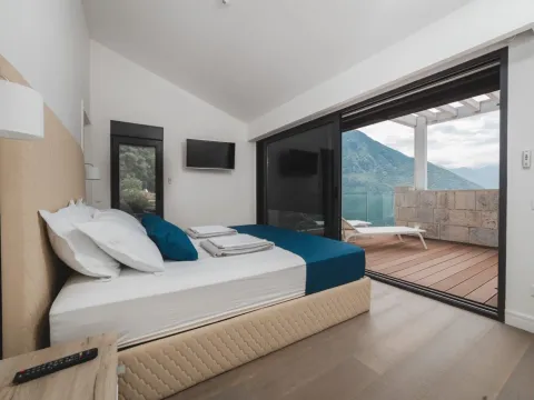 Sale, house, 669m², Strp, Kotor - image 29