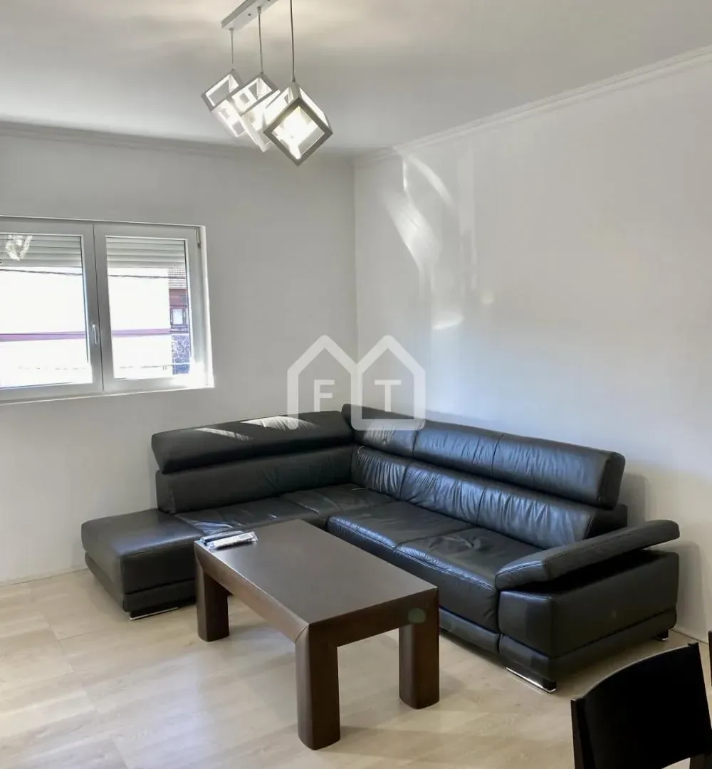 Izdavanje, trosoban stan, 76m², Bežanija, Beograd
