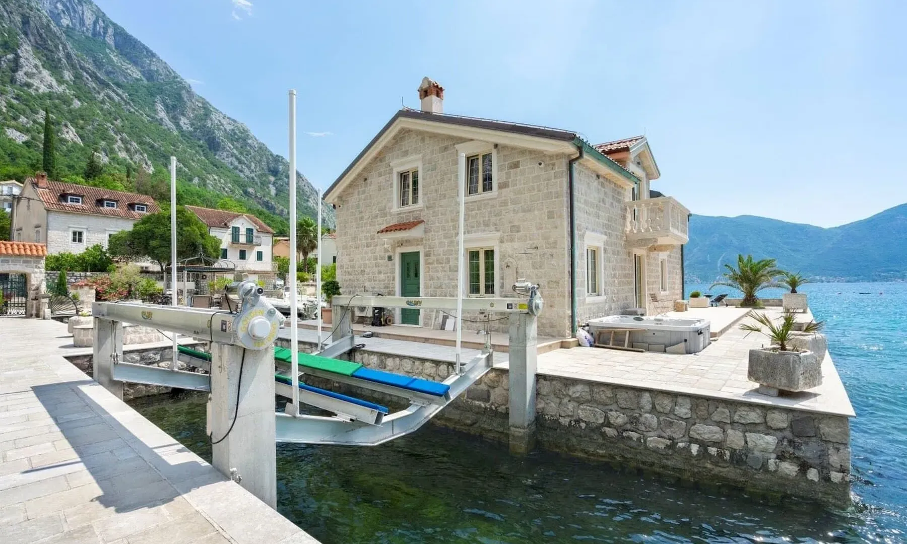 Sale, house, 165m², Ljuta, Kotor