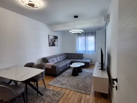 Rent, one bedroom apartment, 43m², Stari Aerodrom, Podgorica - image 5