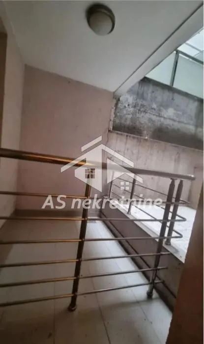 Izdavanje, dvosoban stan, 45m², Autokomanda, Voždovac Sve Podlokacije
