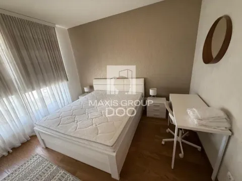 Rent, two bedroom apartment, 56m², Savski Venac, Beograd - image 11