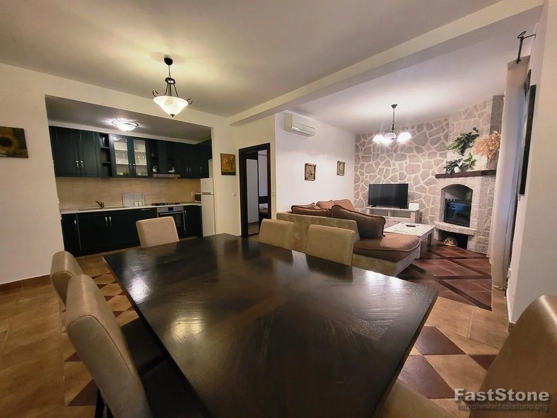 Prodaja, trosoban stan, 126m², Kostanjica, Kotor