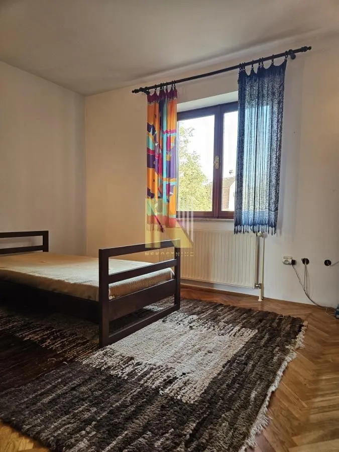 Prodaja, kuća, 331m², Veternik, Novi Sad Sve Podlokacije