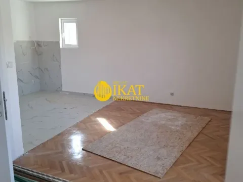 Sale, three bedroom apartment, 103m², Kaludjerica, Grocka - image 1