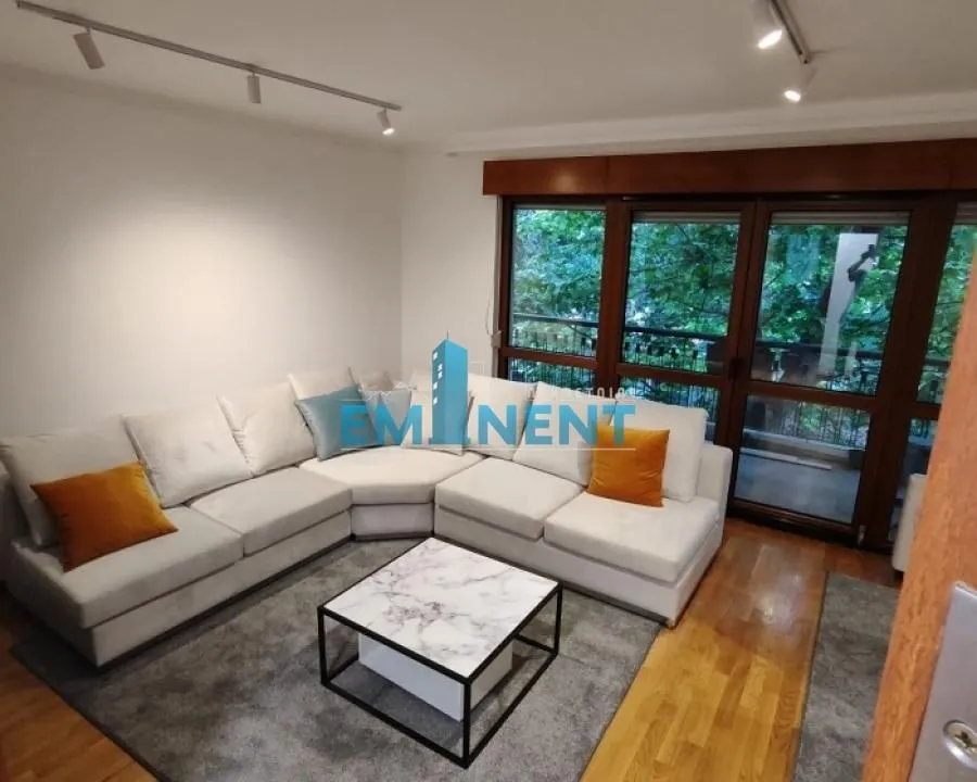 Rent, four bedroom apartment, 115m², Kalenić Pijaca, Vračar Sve Podlokacije