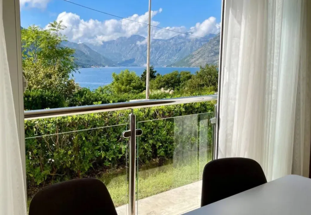 Sale, two bedroom apartment, 69m², Sveti Stasije, Kotor
