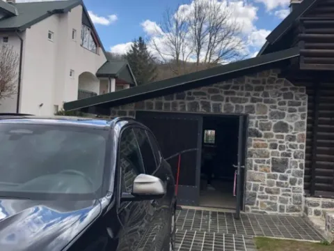 Prodaja, kuća, 106m², Centar, Kolašin - image 2