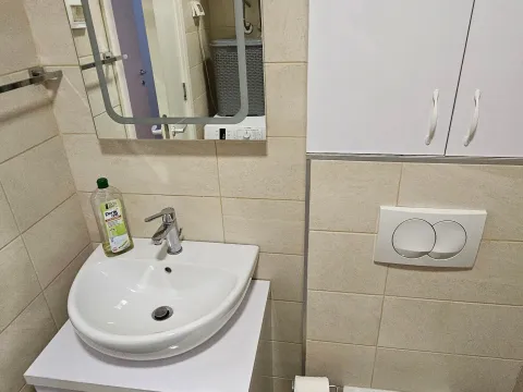 Izdavanje, jednosoban stan, 45m², City Kej, Podgorica - image 11