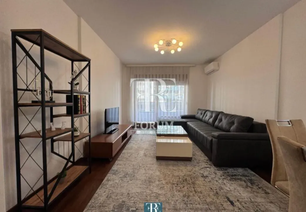 Izdavanje, jednosoban stan, 50m², Master Kvart, Podgorica