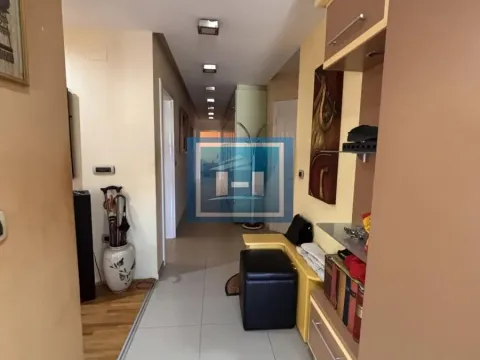 Prodaja, četvorosoban stan, 111m², Centar, Jagodina - image 9