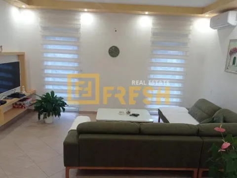 Prodaja, kuća, 151m², Herceg Novi, Crna Gora - image 1