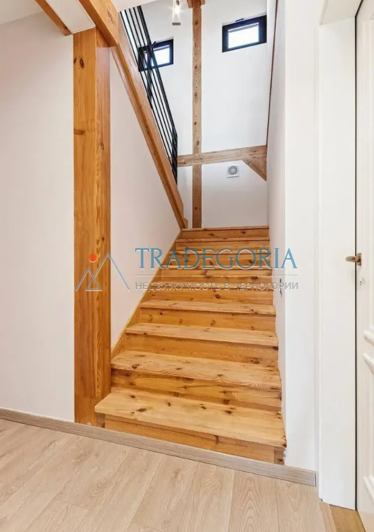 Prodaja, kuća, 220m², Tivat, Crna Gora