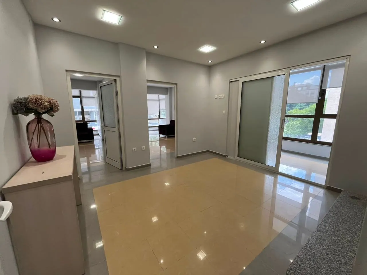 Rent, office space, 100m², Centar, Podgorica
