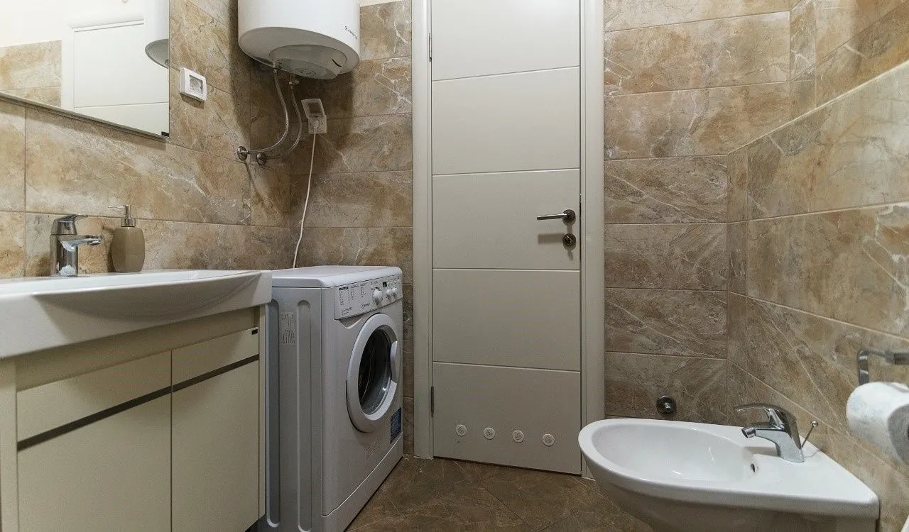Prodaja, dvosoban stan, 83m², Zavala, Budva