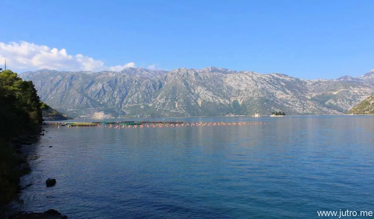 Prodaja, kuća, 230m², Prčanj, Kotor