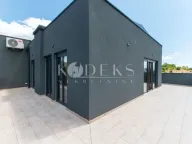 Prodaja, četvorosoban stan, 221m², Vezirov Most, Podgorica - image 11