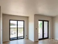 Sale, studio apartment, 62m², Porto Montenegro, Tivat - image 3