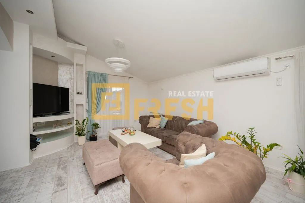 Prodaja, kuća, 250m², Zagorič, Podgorica