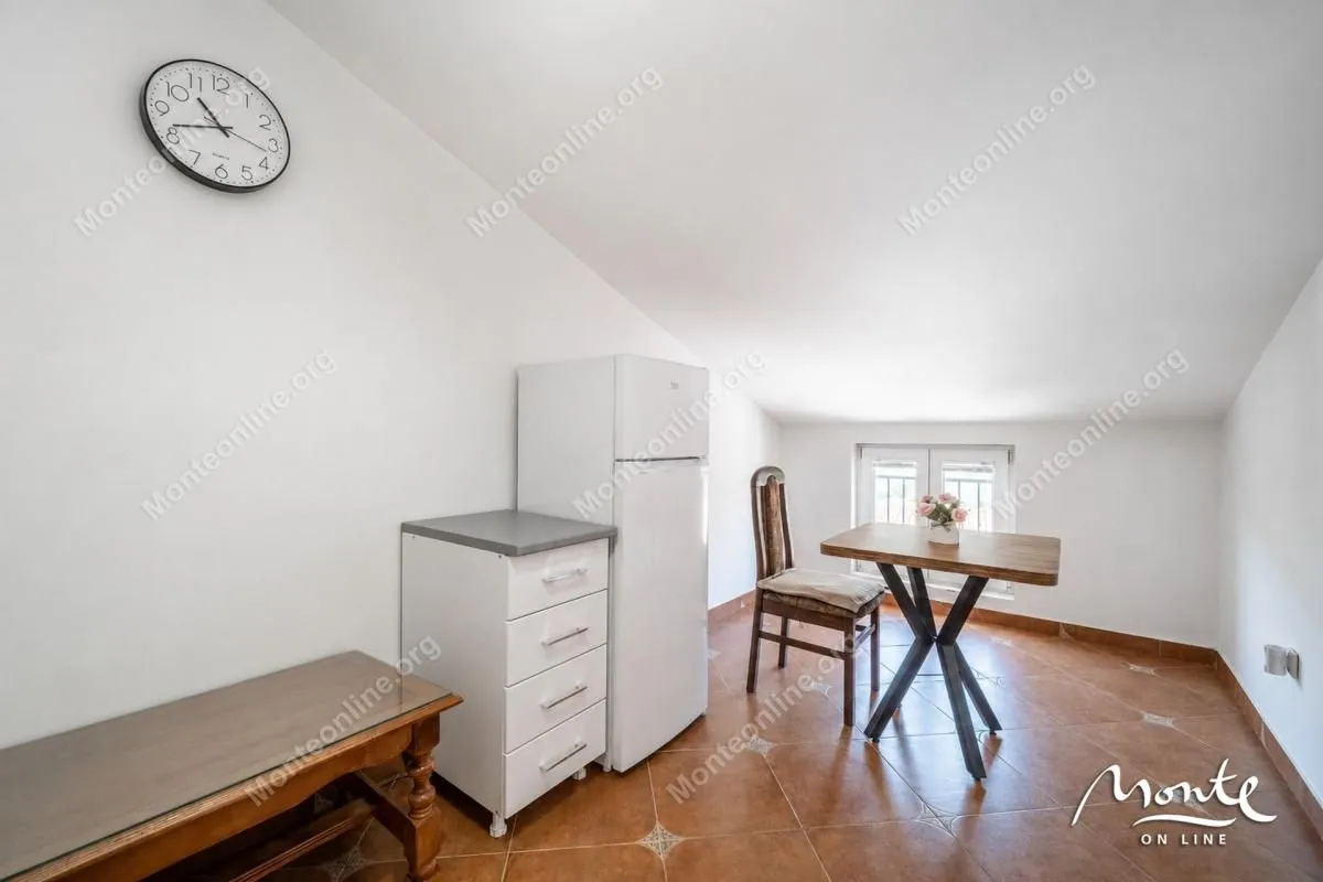 Sale, three bedroom apartment, 88m², Dobrota, Kotor