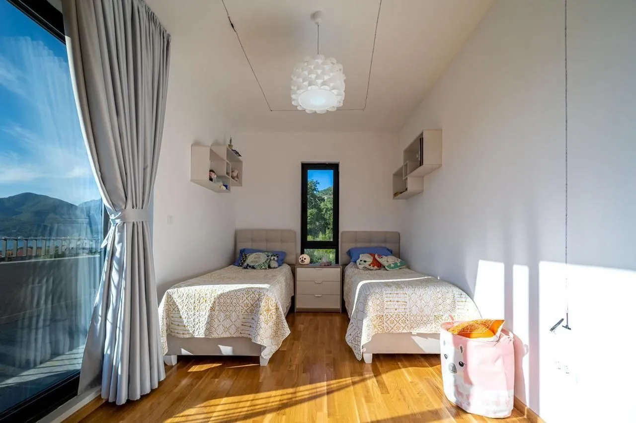 Prodaja, trosoban stan, 129m², Donja Lastva, Tivat