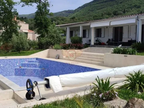 Sale, house, 250m², Tivat, Crna Gora