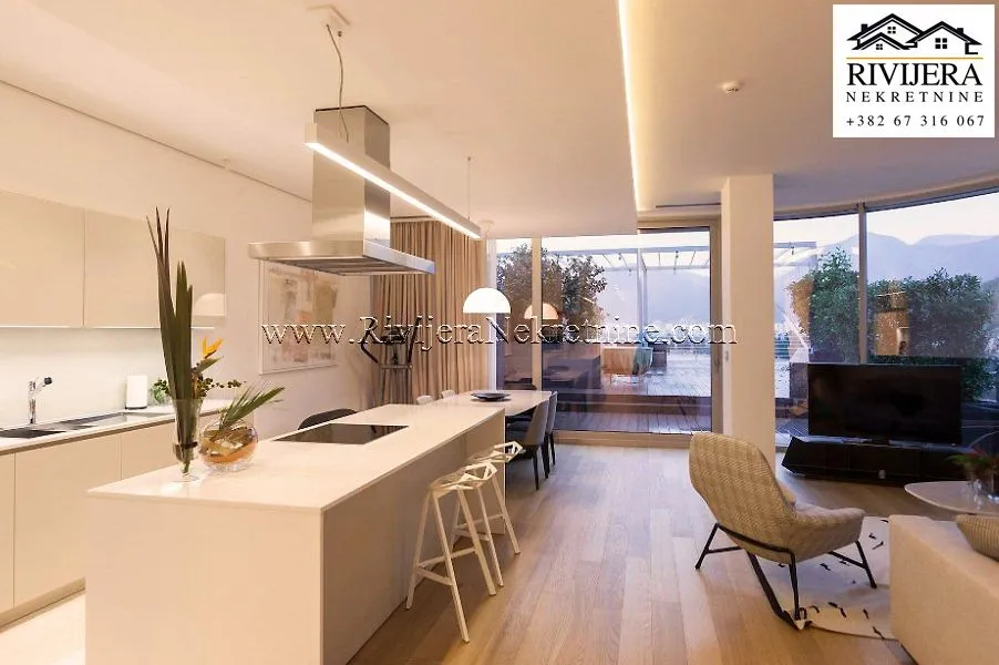 Sale, two bedroom apartment, 146m², Bečići, Budva