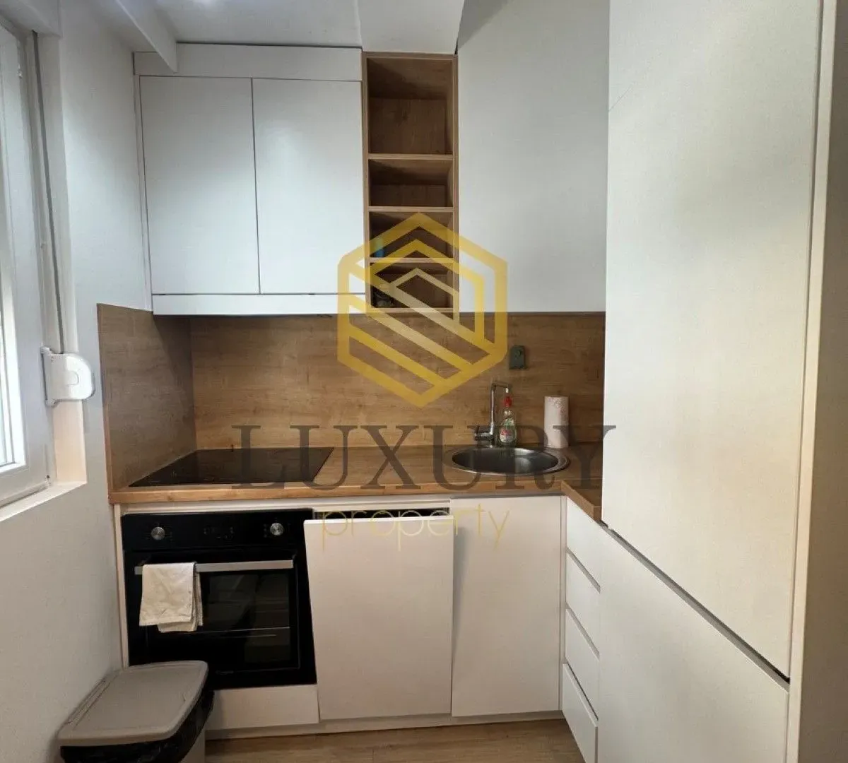 Izdavanje, jednosoban stan, 45m², Centar, Podgorica