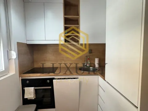 Izdavanje, jednosoban stan, 45m², Centar, Podgorica - image 5
