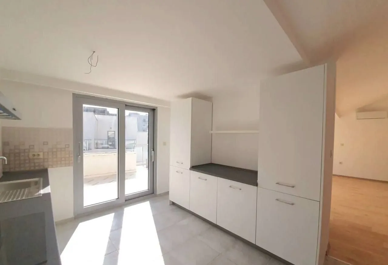 Sale, three bedroom apartment, 171m², Petrovac, Budva