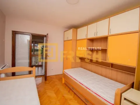 Izdavanje, kuća, 200m², Konik, Podgorica - image 20