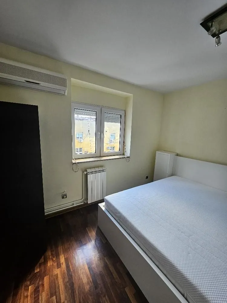 Izdavanje, dvosoban stan, 37m², Stari Grad, Beograd