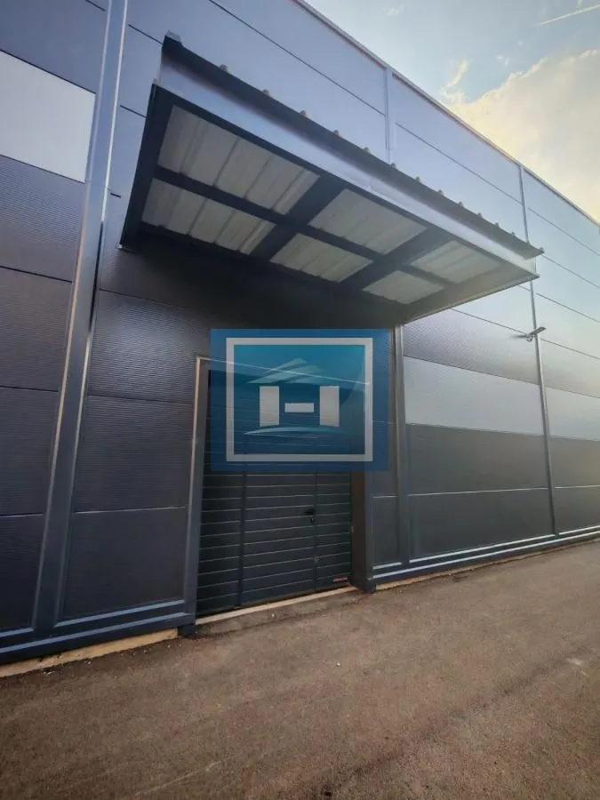 Rent, office space, 582m², Jagodnjak, Paraćin