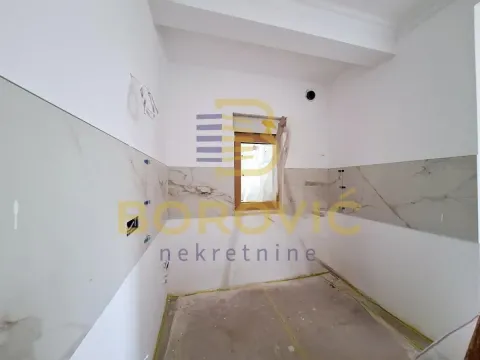 Prodaja, trosoban stan, 100m², Kluz, Zvezdara Sve Podlokacije - image 3