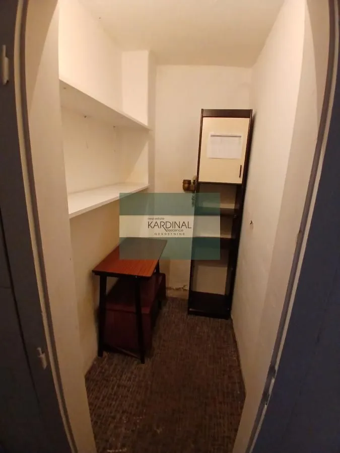 Rent, office space, 54m², Mala vaga, Kragujevac